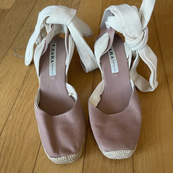 ZARA CONTRASTING TIED WEDGES. Never been worn. - Picture 4 of 7